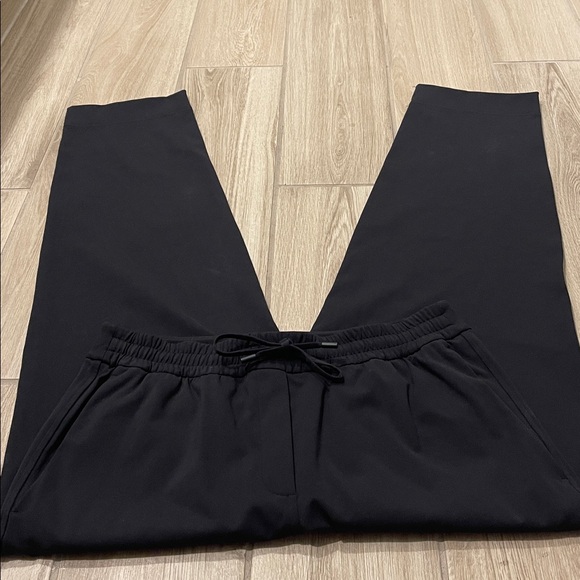 Lululemon Tapered Leg Mid-Rise Work Trouser Pants 7/8 Length Black Sz S 4-6 - Picture 6 of 12